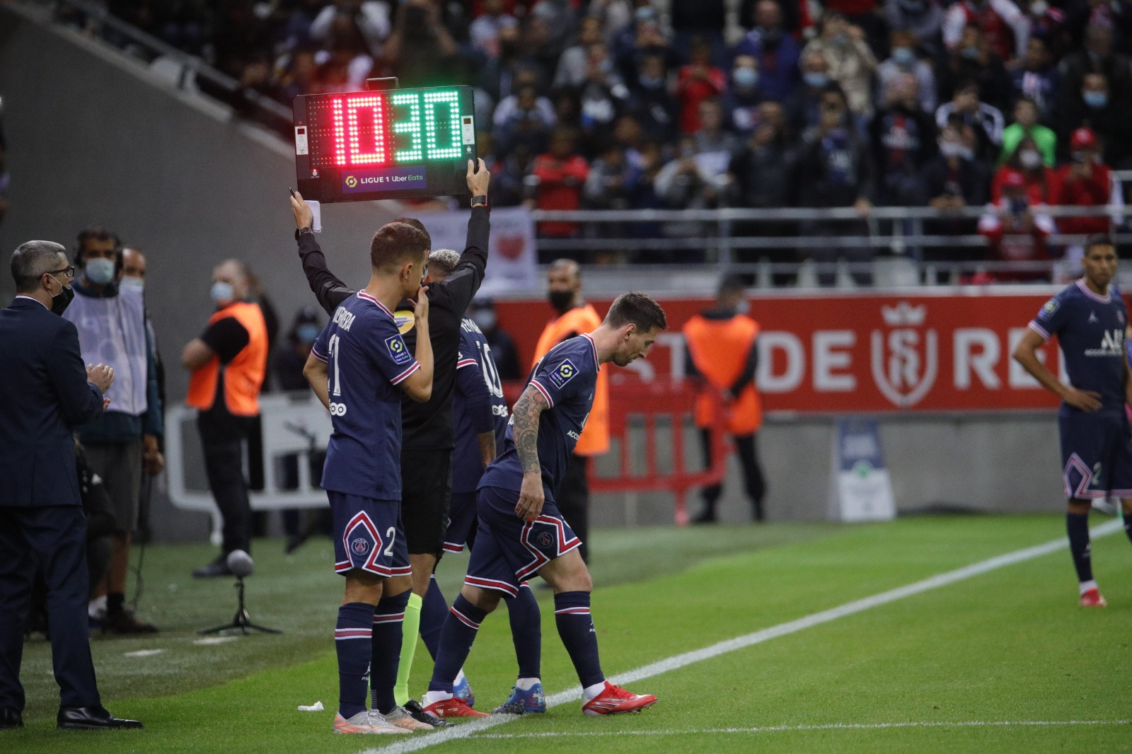 Messi debutó con la camiseta del PSG