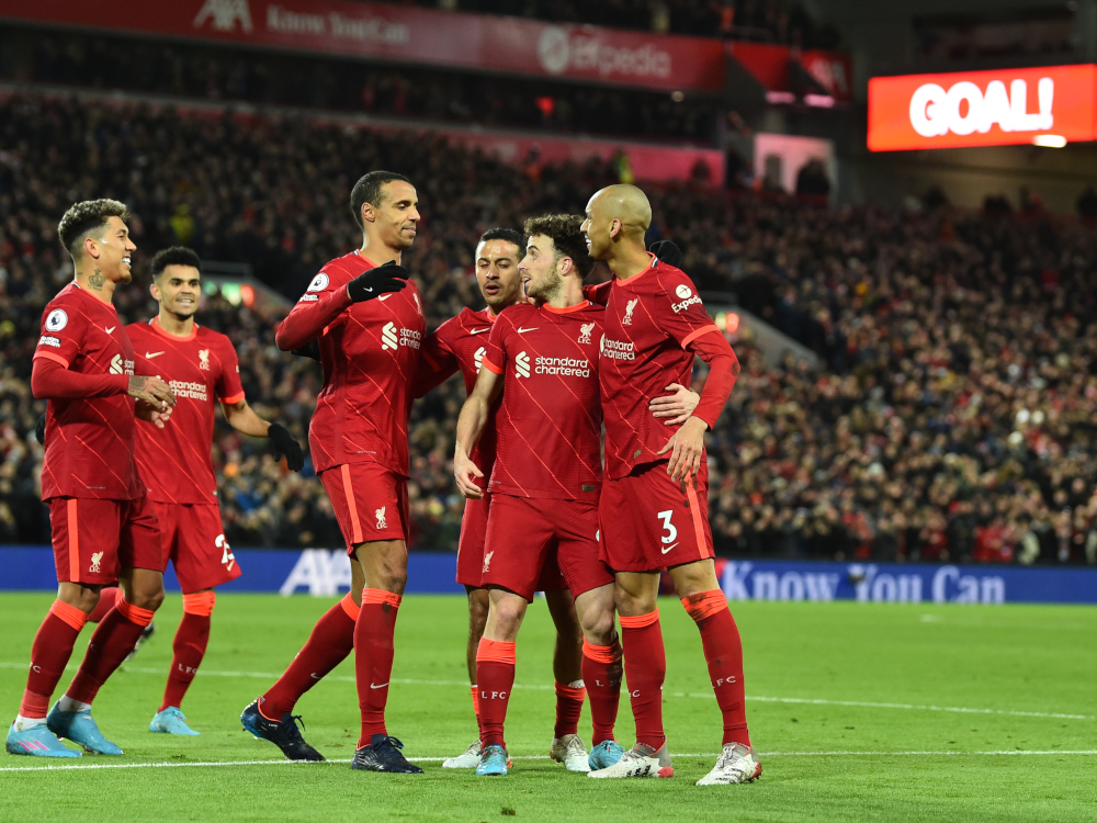 Gran debut de Luis Díaz en Premier League