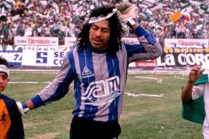 René Higuita, 60 años de una leyenda que convirtió el arco en un espectáculo