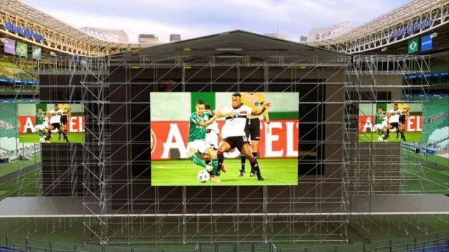 EN LA CANCHA, HINCHAS DE PALMEIRAS VIERON LA FINAL POR TV