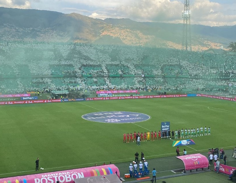 tifo hinchada Nacional América