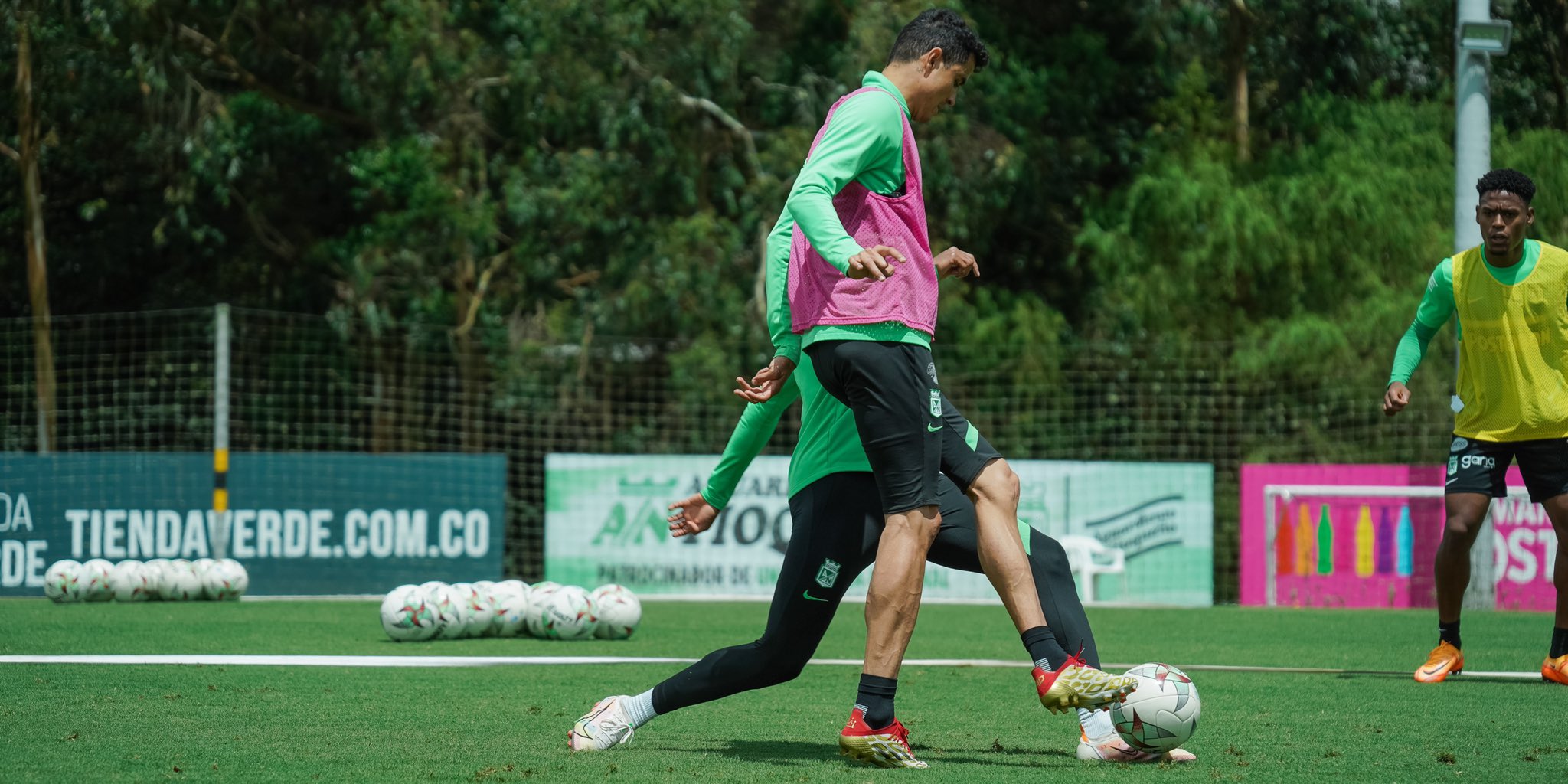 En la previa del juego ante Junior, el 'Arriero' Herrera confirmó que Nacional contará con el regreso de Gio Moreno a concentración.