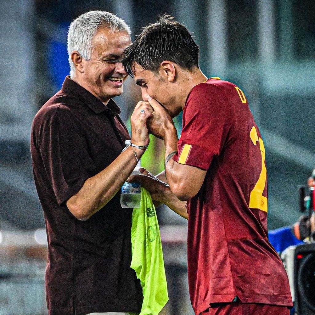 MOURINHO LE ENVIÓ UN MENSAJE A SCALONI