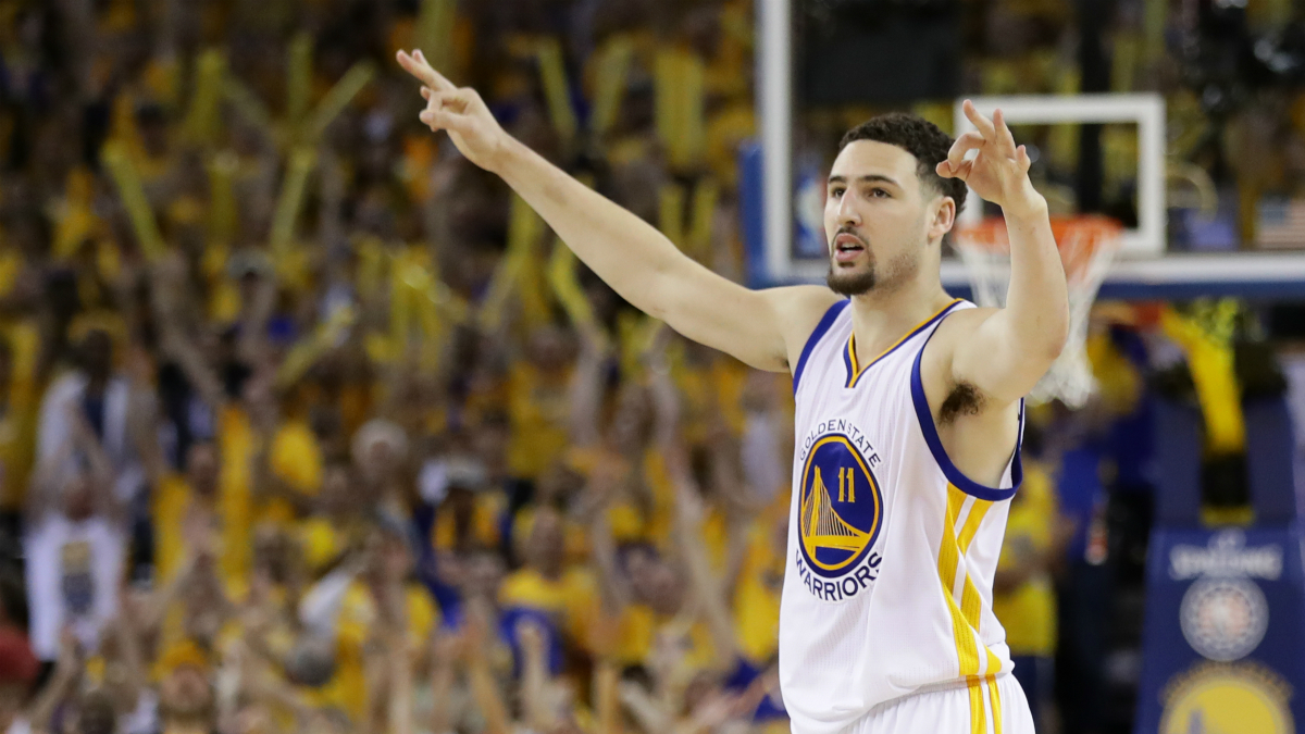 60 PUNTOS, 29 MINUTOS Y 11 DRIBLINGS; LA NOCHE MÁGICA DE KLAY THOMPSON