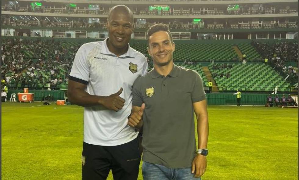 LUCAS GONZÁLEZ LE CONTESTÓ A JORGE LUIS PINTO