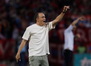 Alejandro Restrepo se lleva a un jugador que sale de Nacional