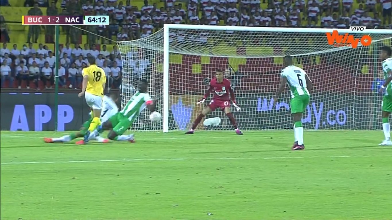 La polémica jugada que salvó a Nacional