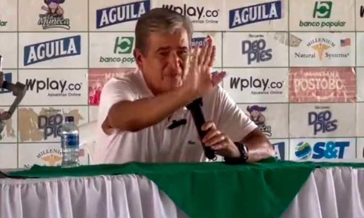 QUIÉN LO DIRÍA: PINTO SE AHOGA EN UN MAR DE LÁGRIMAS