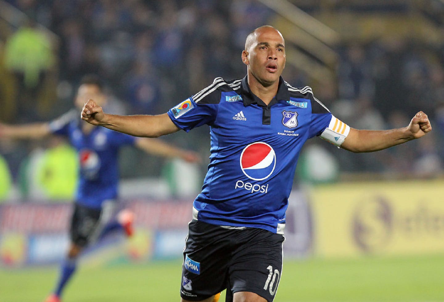 MAYER CANDELO HALAGÓ EL BUEN JUEGO DE MILLONARIOS