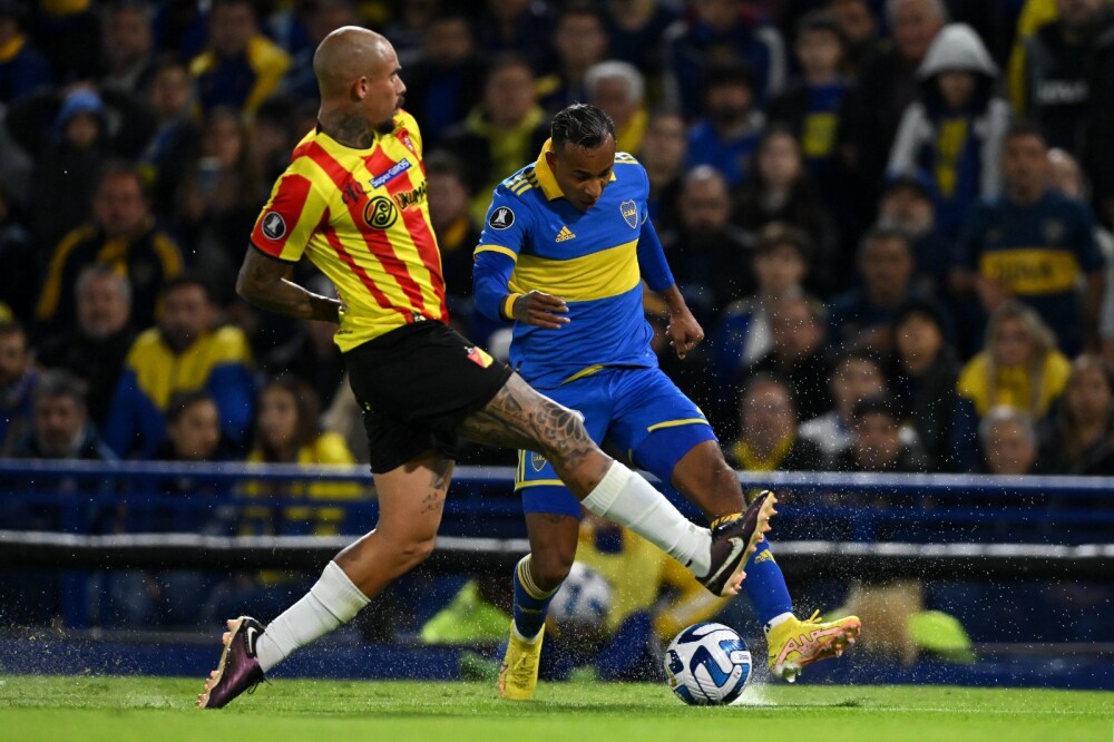 Deportivo Pereira perdió en su debut de Copa Libertadores frente a Boca Juniors, luego de que el elenco argentino remontara el resultado en el ocaso del partido.