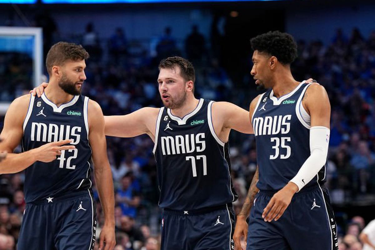 DALLAS MAVERICKS SE ALEJAN DEL PROTAGONISMO