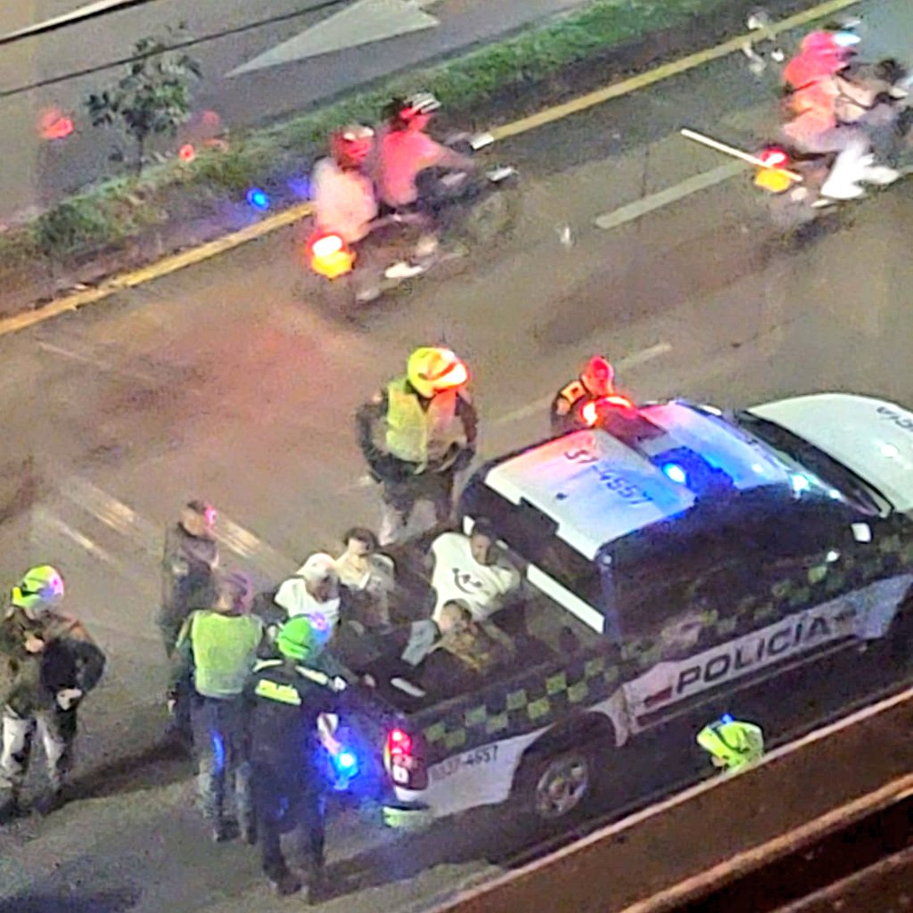 Hinchas de Nacional agreden y roban periodistas