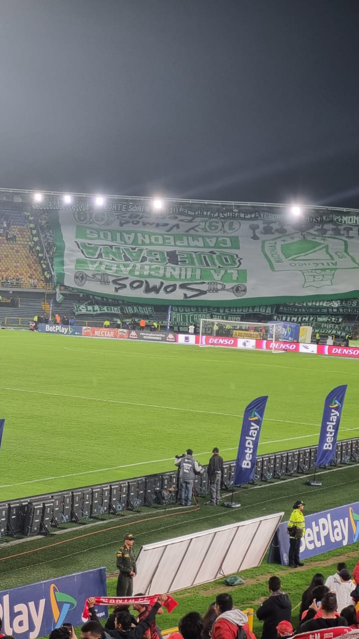 EL PAPELÓN DE LA HINCHADA DE NACIONAL EN EL CAMPÍN