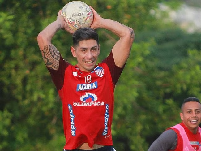 OLIVERA LE CONTÓ AL MUNDO CÓMO LO RECIBIÓ BOLILLO