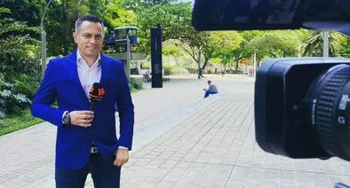 Hinchas de Millonarios roban a periodista de Win