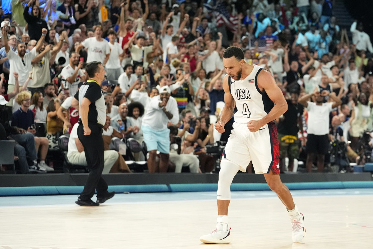 La histórica actuación de Curry para remontar ante Serbia