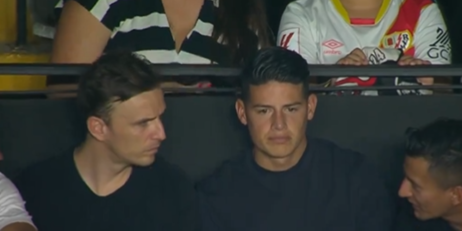 James vio la derrota del Rayo desde la tribuna