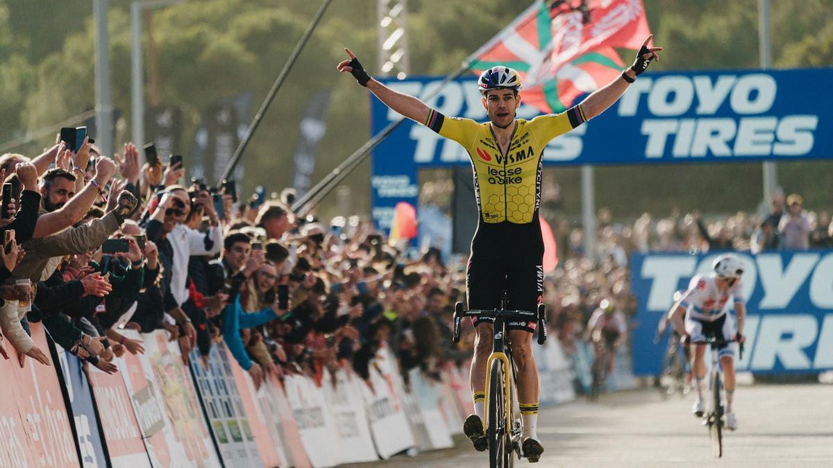 Van Aert firmó contrato vitalicio