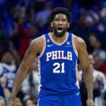 Embiid iniciará la temporada entre algodones