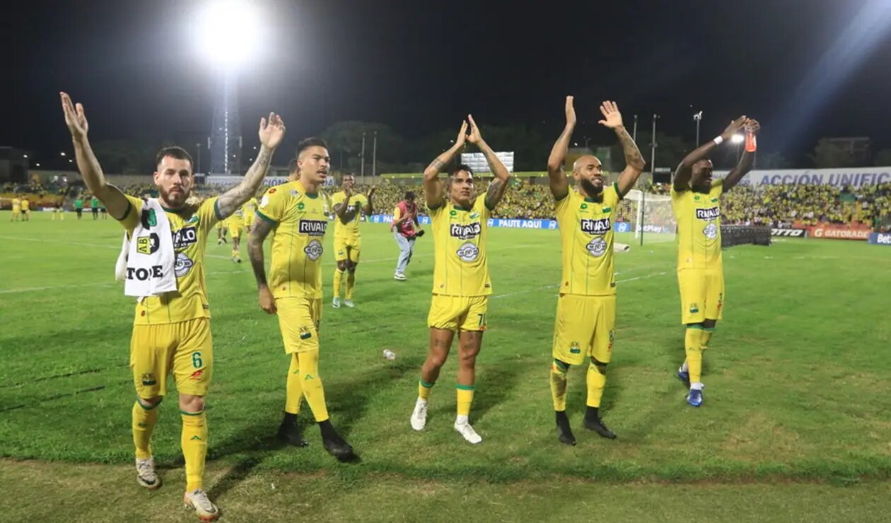 Arturo Reyes sería el nuevo técnico de Bucaramanga