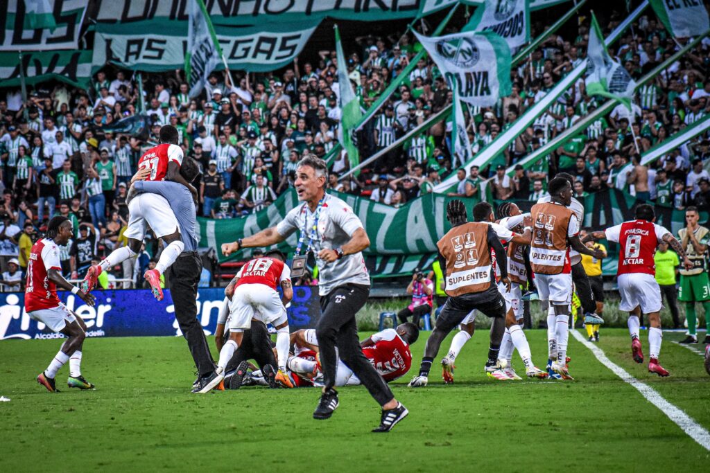 Santa Fe dejó a Nacional al borde de la eliminación