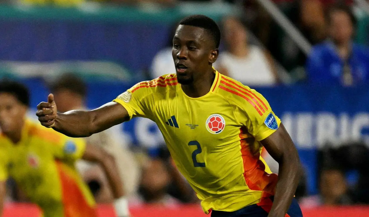 Carlos Cuesta cerca del fútbol brasileño