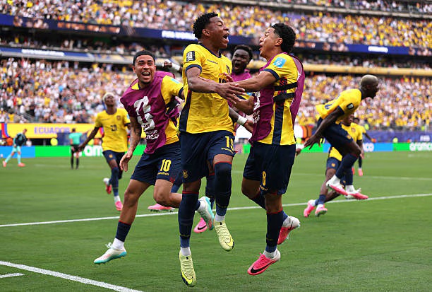 Ecuador le remontó a Alemania