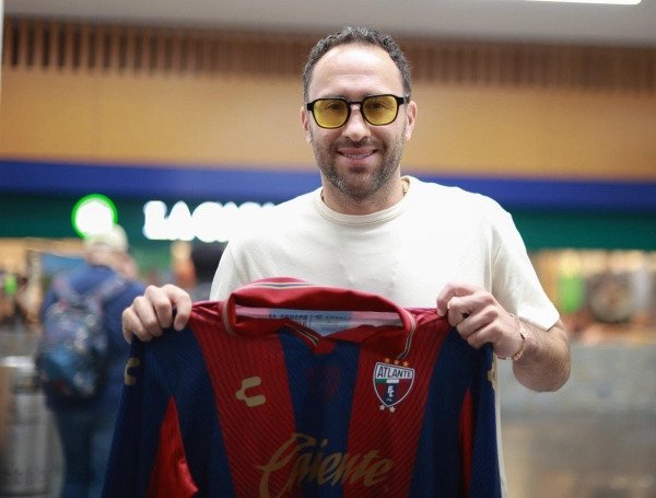 David Ospina pone en espera al Atlante